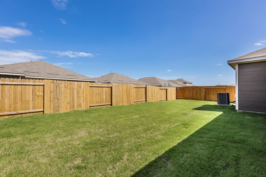 Building Photo - 309 Julian Davis Dr