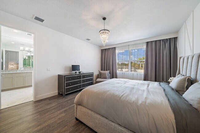 Building Photo - 4925 Pointe Midtown Way