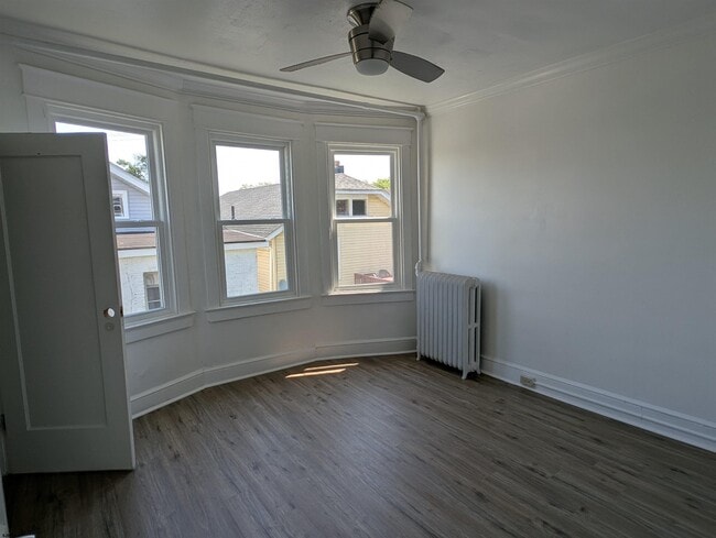 Building Photo - 710 Sewell Ave