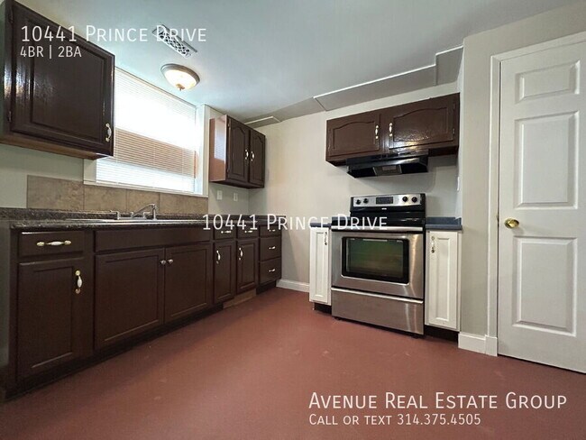 Building Photo - 10441 Prince Dr