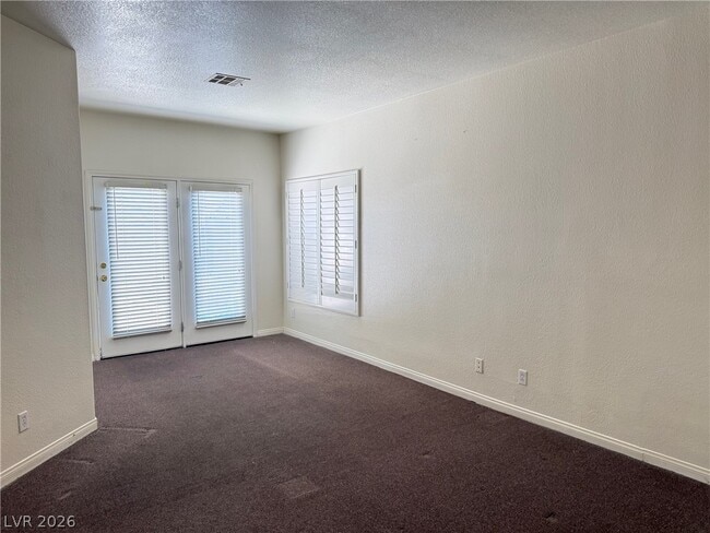 Building Photo - 5740 Crescent Landing St