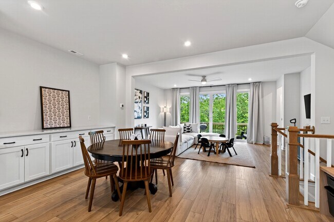 Building Photo - 4730 Cypress Tree Ln