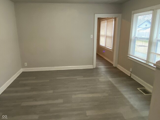 Building Photo - 1335 N Ewing St