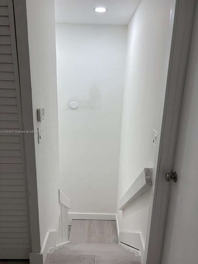 Building Photo - 6886 NW 166th Terrace