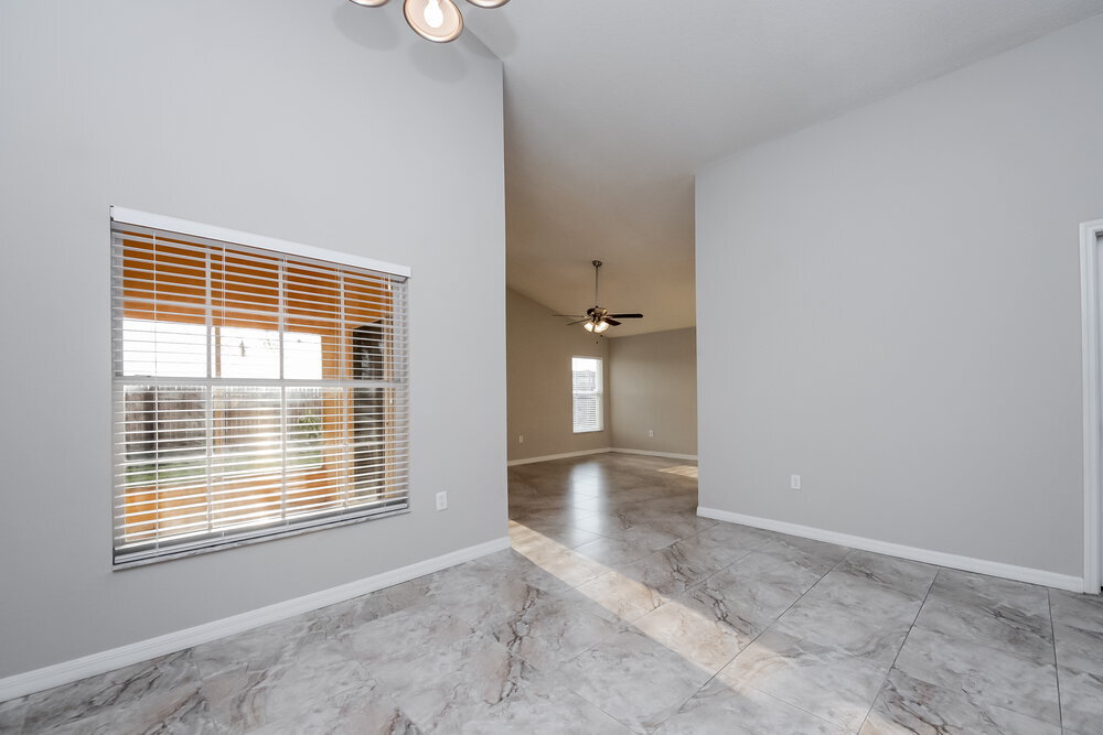 Building Photo - 458 Tamarind Parke Ln