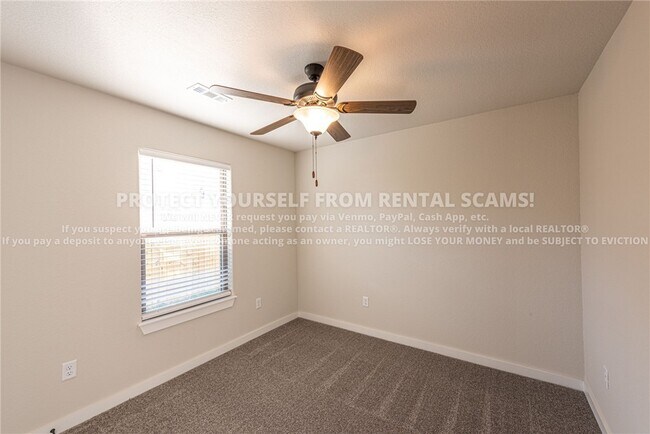 Building Photo - 4491 W Newton Ave