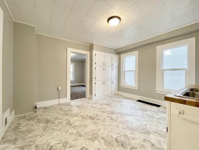 Building Photo - Two Bedroom Home in Muskegon
