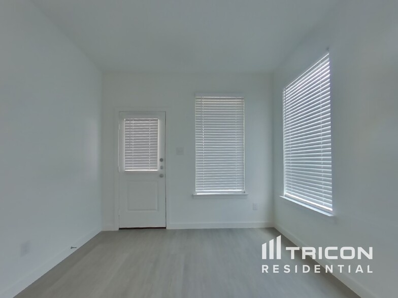 Building Photo - 2700 Brushy Lk Dr