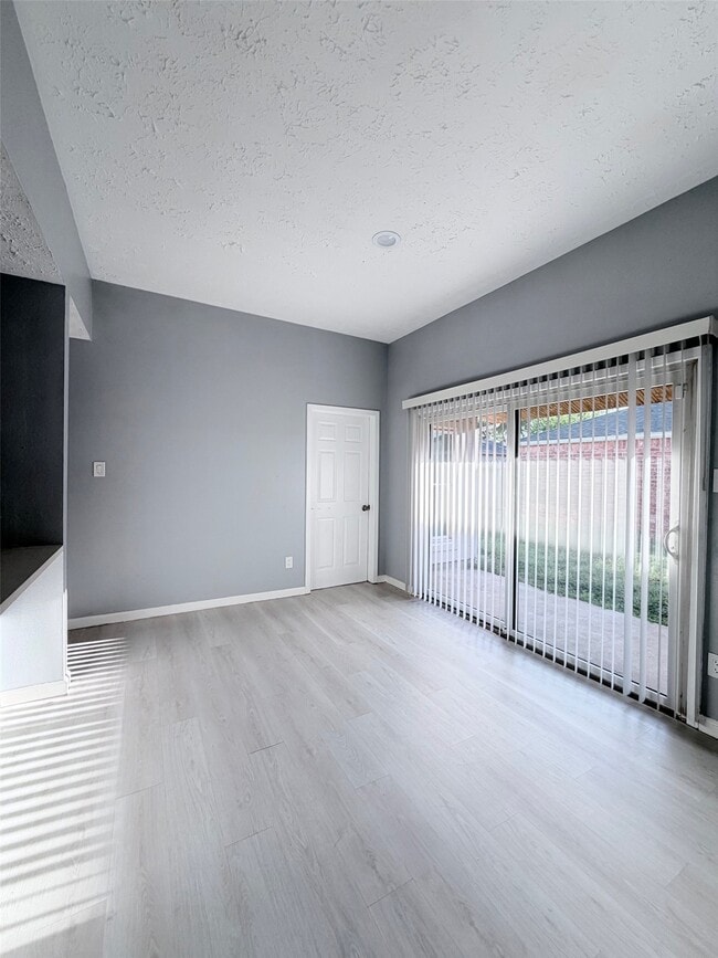 Building Photo - 13006 Bacard Ln