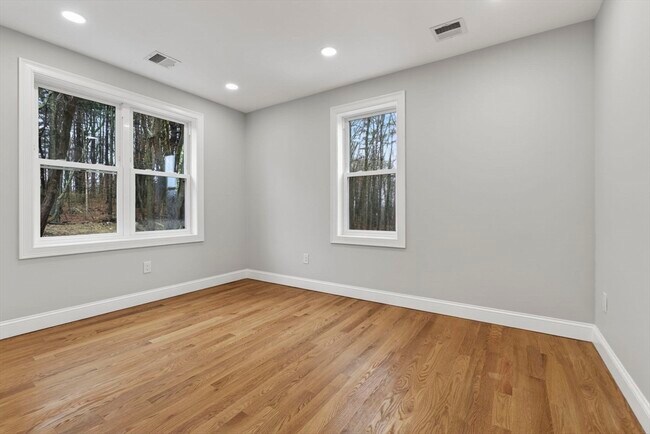 Building Photo - 72 Westboro Rd