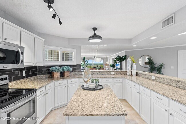 Building Photo - 1493 S Atlantic Ave