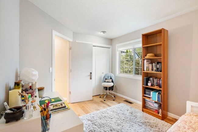 Building Photo - Private Retreat Backing to Trails in the Heart of Lake Oswego