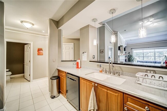 Building Photo - 3275 Lenox Rd NE