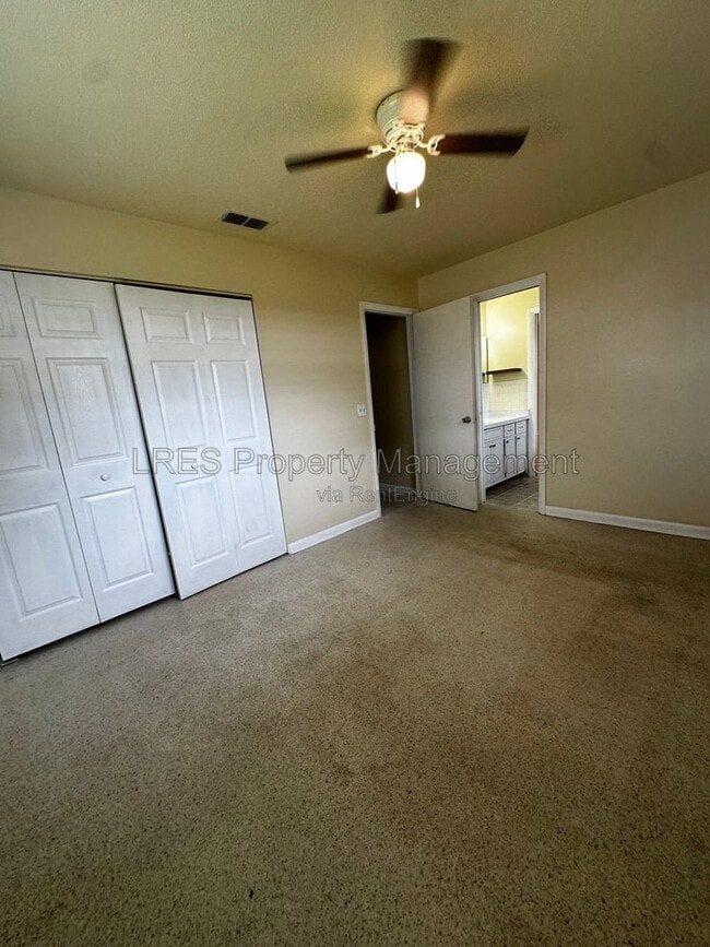 Building Photo - 2719 Merrie Oaks Rd
