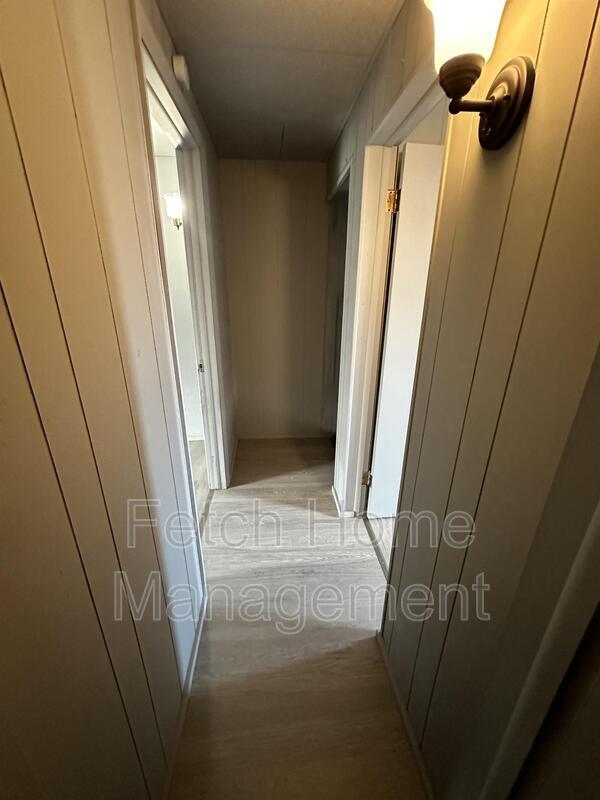 Building Photo - 422 Hillside Ave