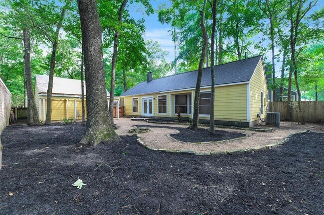 Building Photo - 15 Tulip Hill Ct