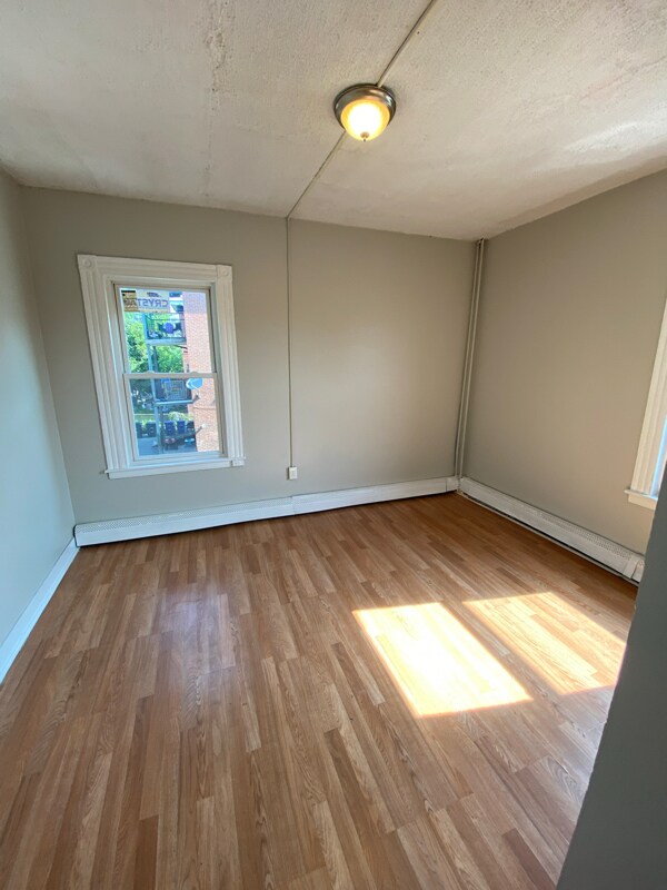 Building Photo - 742-760-760 Park St