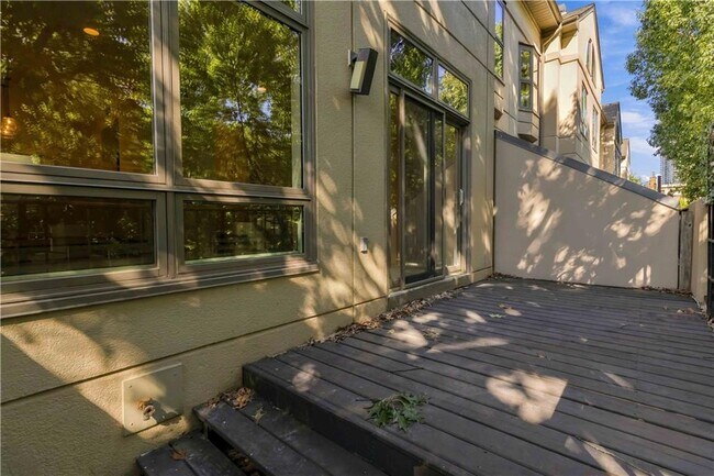Building Photo - 3475 Oak Valley Rd NE