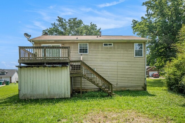 Building Photo - 3 bdrm, 2 bath in Decatur