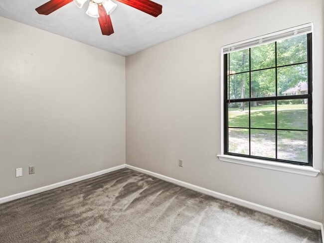 Building Photo - 8760 Minnow Creek Dr