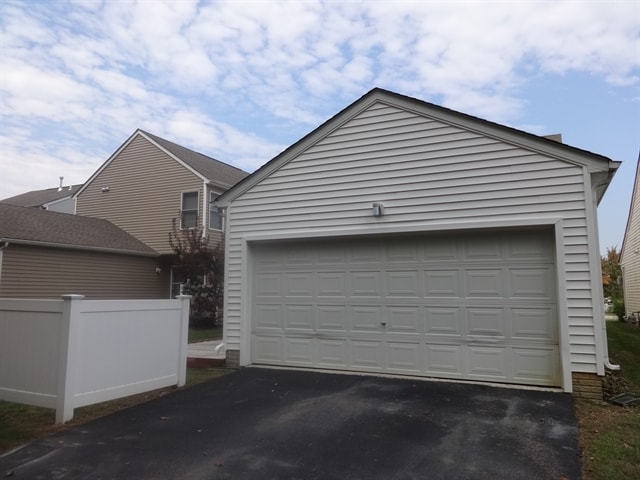 Building Photo - 6121 Eden Valley Dr