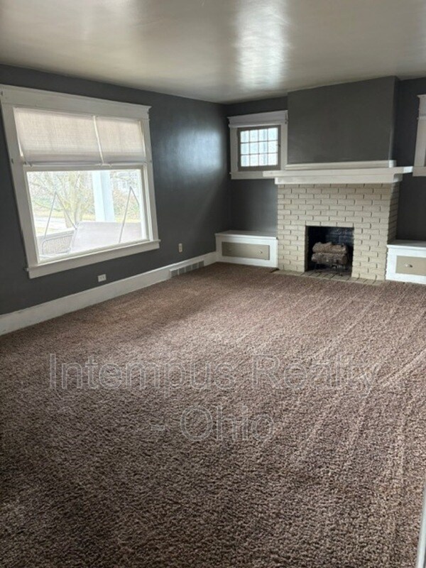 Building Photo - 54 Halls Heights Ave