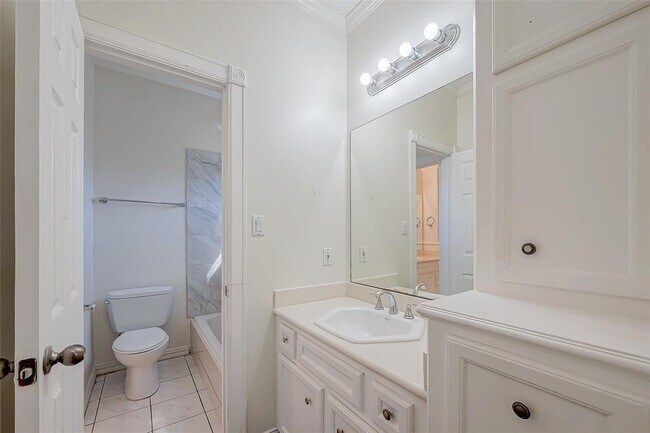 Building Photo - 16002 Castletown Park Ct