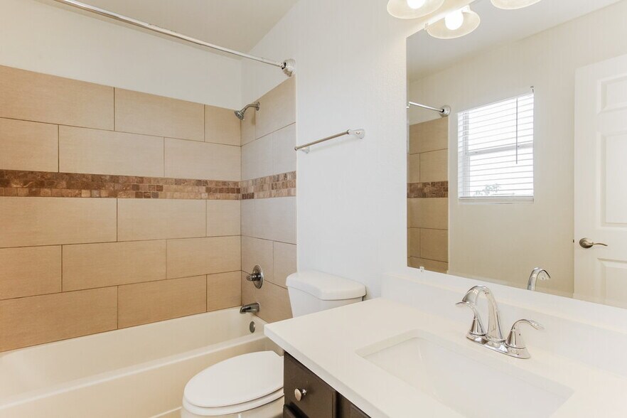Building Photo - 15369 W Evans Dr