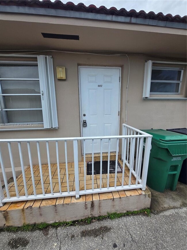 Building Photo - 8857 SW 27th St