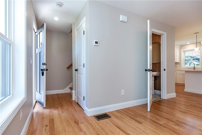 Building Photo - 81 Cadora Ave