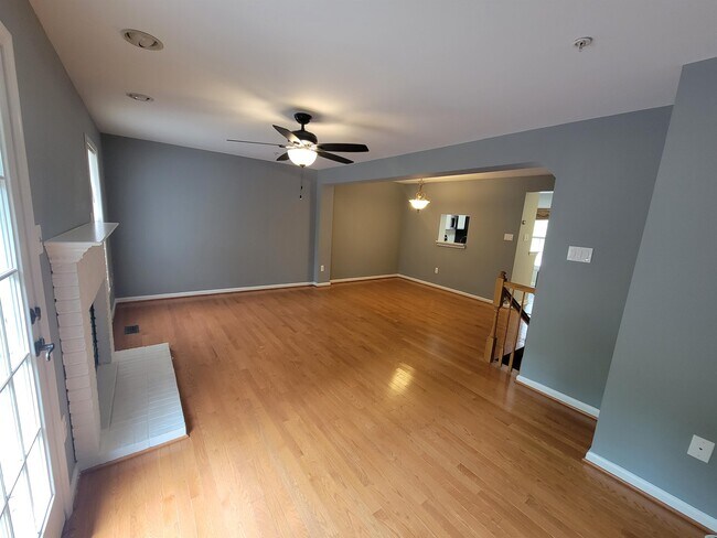 Building Photo - 8702 Castlerock Ct