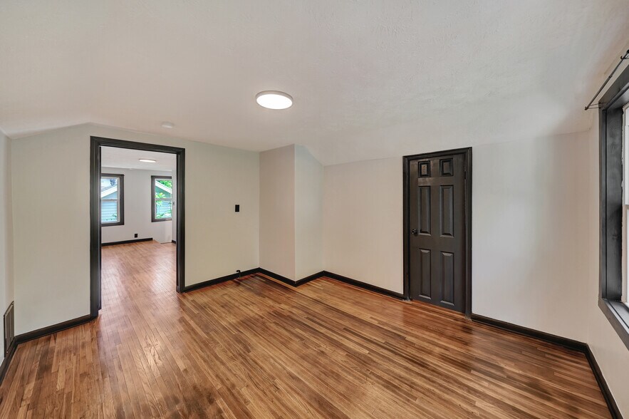 Building Photo - 2429 S 13th St