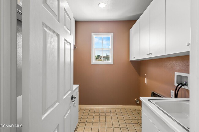 Building Photo - 516 Rustic Hills Dr