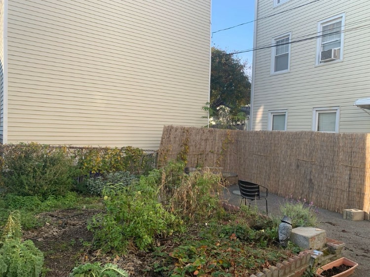 Building Photo - 291 Elm St