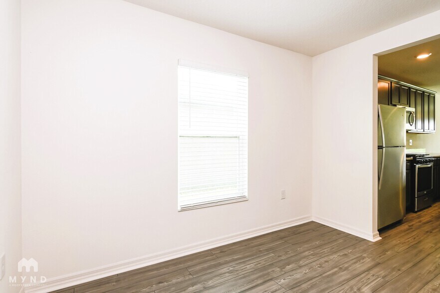 Building Photo - 417 Kensington View Dr
