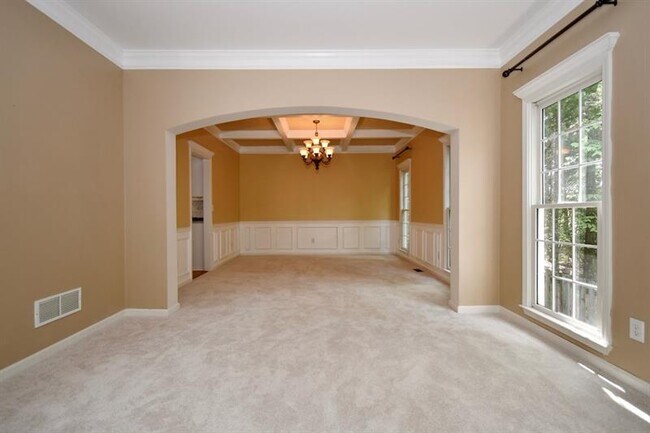 Building Photo - 460 Summer Breeze Ct.