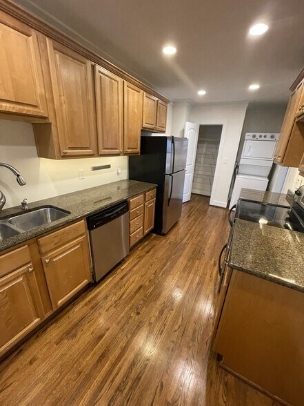 Kitchen - 1305 31st St S