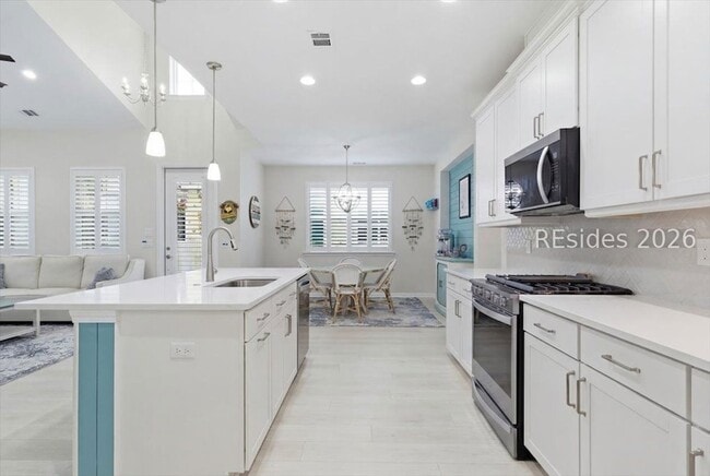 Building Photo - 271 Flip Side Ln