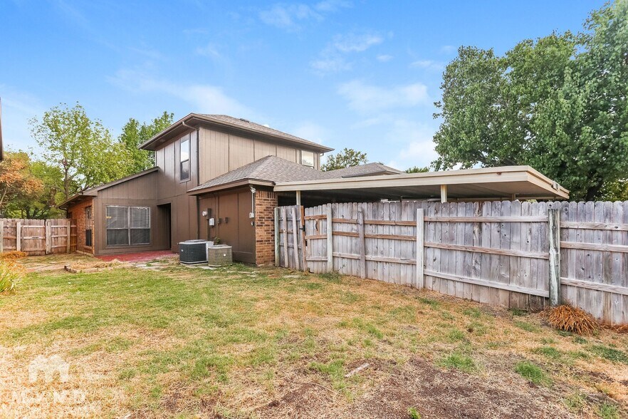 Building Photo - 1823 Cordova Dr