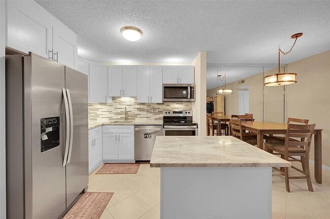 Building Photo - 9369 S Belfort Cir