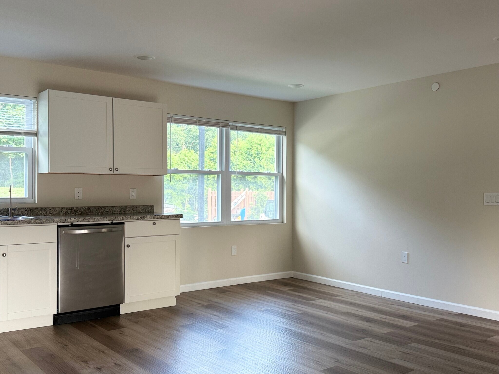 Eat-in Kitchen area - 14 US Highway 206