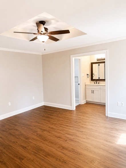 Primary Bedroom - 13235 Country Park Ave
