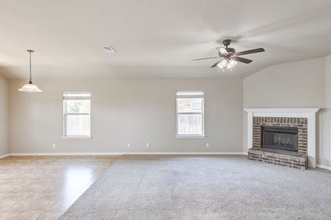 Building Photo - 6302 Castle Gap Dr
