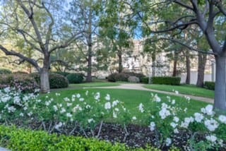 garden - 2222 Avenue of the Stars