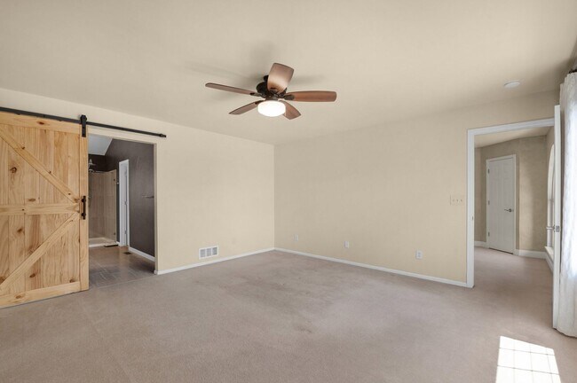Building Photo - 2420 Regal View Ct