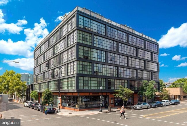 Building Photo - 2030 8th St NW