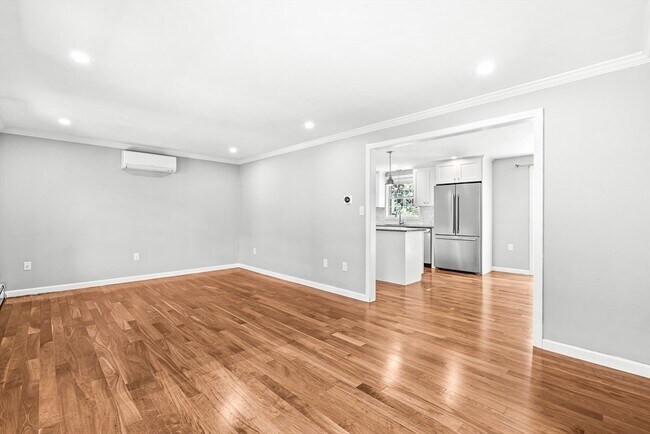 Building Photo - 38 Idora Ave