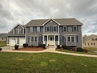 Building Photo - 121 Robin Hill Rd