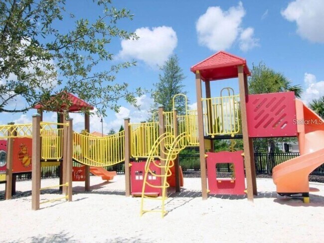 Building Photo - 4754 Terrasonesta Dr