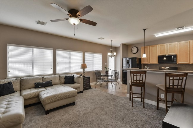 Building Photo - 407 Laurel Pine Dr